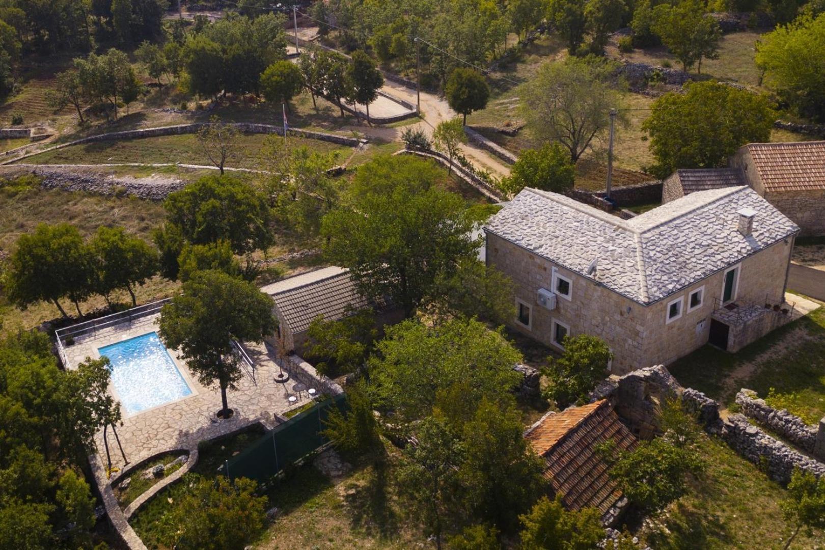 Villa Ognjistar In The Hinterland Of Makarska Riviera Zmijavci Exterior foto
